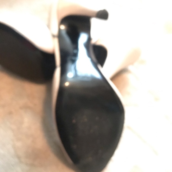 Charles David, pearl & blue color ladies shoes - Picture 6 of 8